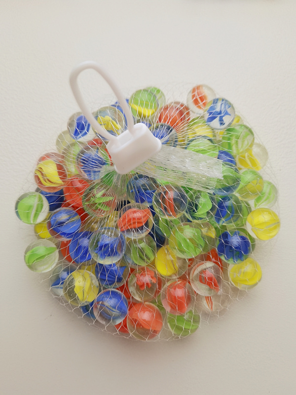 HI-QUALITY SHARP COLOUR GLASS MARBLES IN NET BAGS